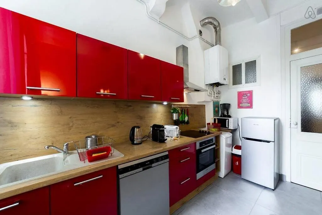 Perfect To Visit Lyon With Family Or Friends Ail Apartment