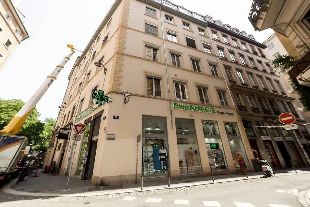 Perfect To Visit Lyon With Family Or Friends Ail Apartment